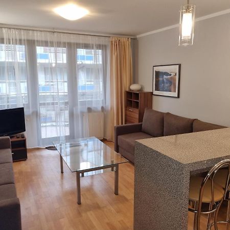 Apartament Cafe Del Mar Apartment Swinoujscie Bagian luar foto