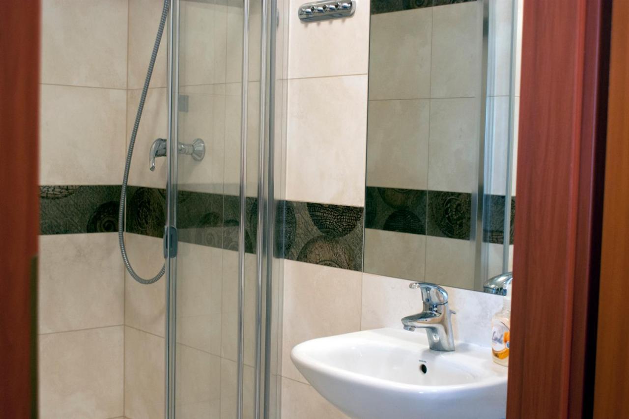 Apartament Cafe Del Mar Apartment Swinoujscie Bagian luar foto